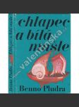 Chlapec a bílá mušle - náhled