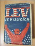 Lev je v ulicích - náhled