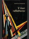 V žiari reflektorov - náhled